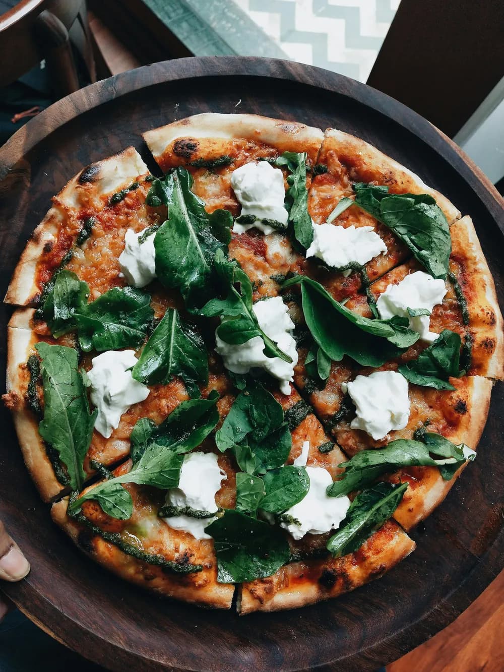 Pizza italiana recién hecha