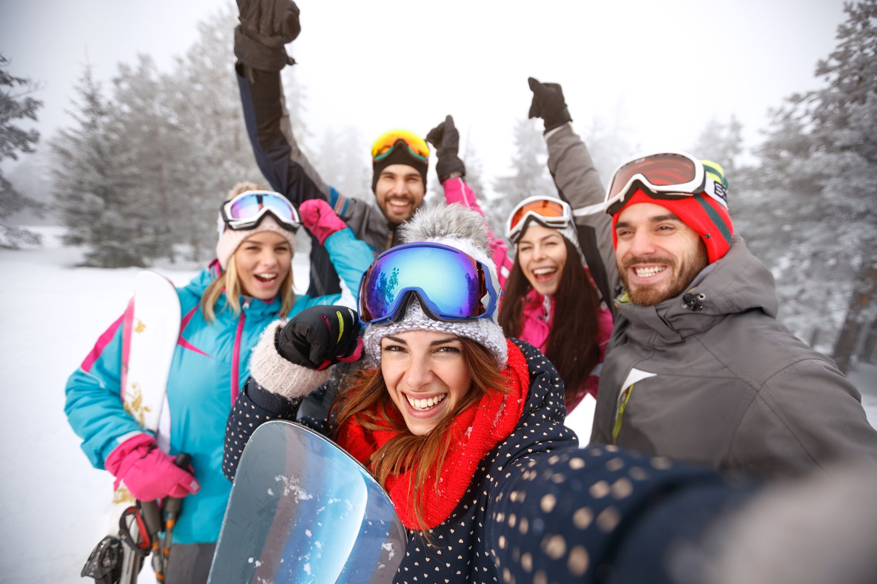 https://staywinterpark.icnd-cdn.com/images/header/group-ski-trips.jpg